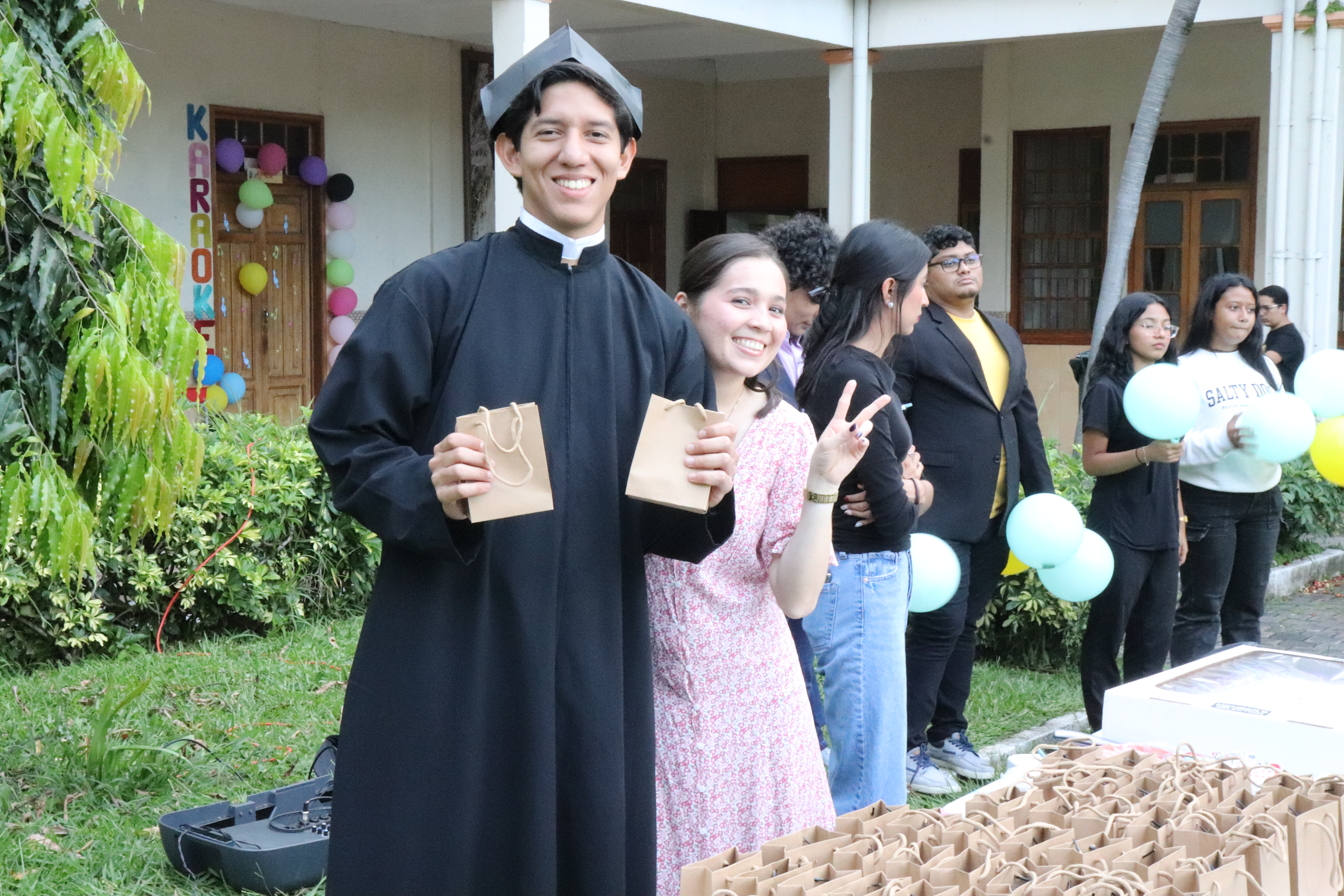 Jóvenes del MJS celebran con alegría el cumpleaños de Don Bosco en la Parroquia María Auxiliadora Don Rua